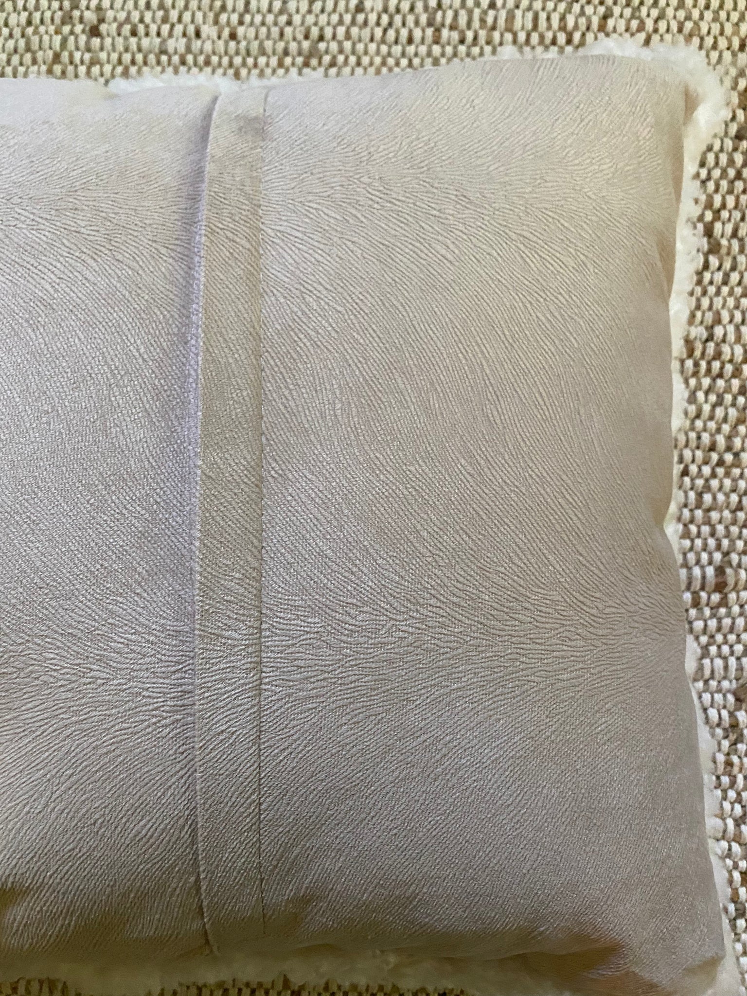 20” x 20” Ivory Shearling Sheepskin Pillowcase - Image 7