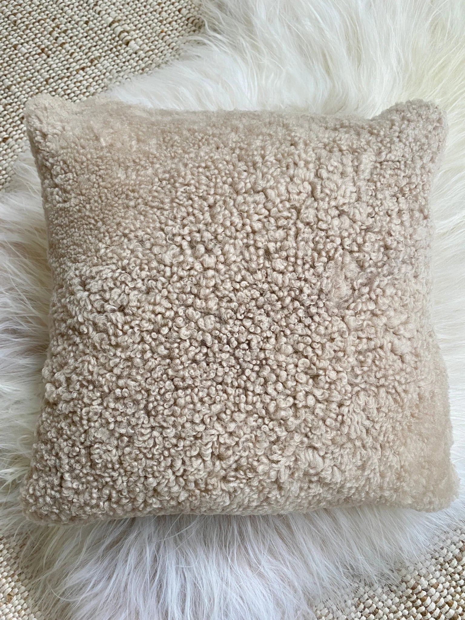 Sleep Support: Shearling Sheepskin Pillowcase - Image 10