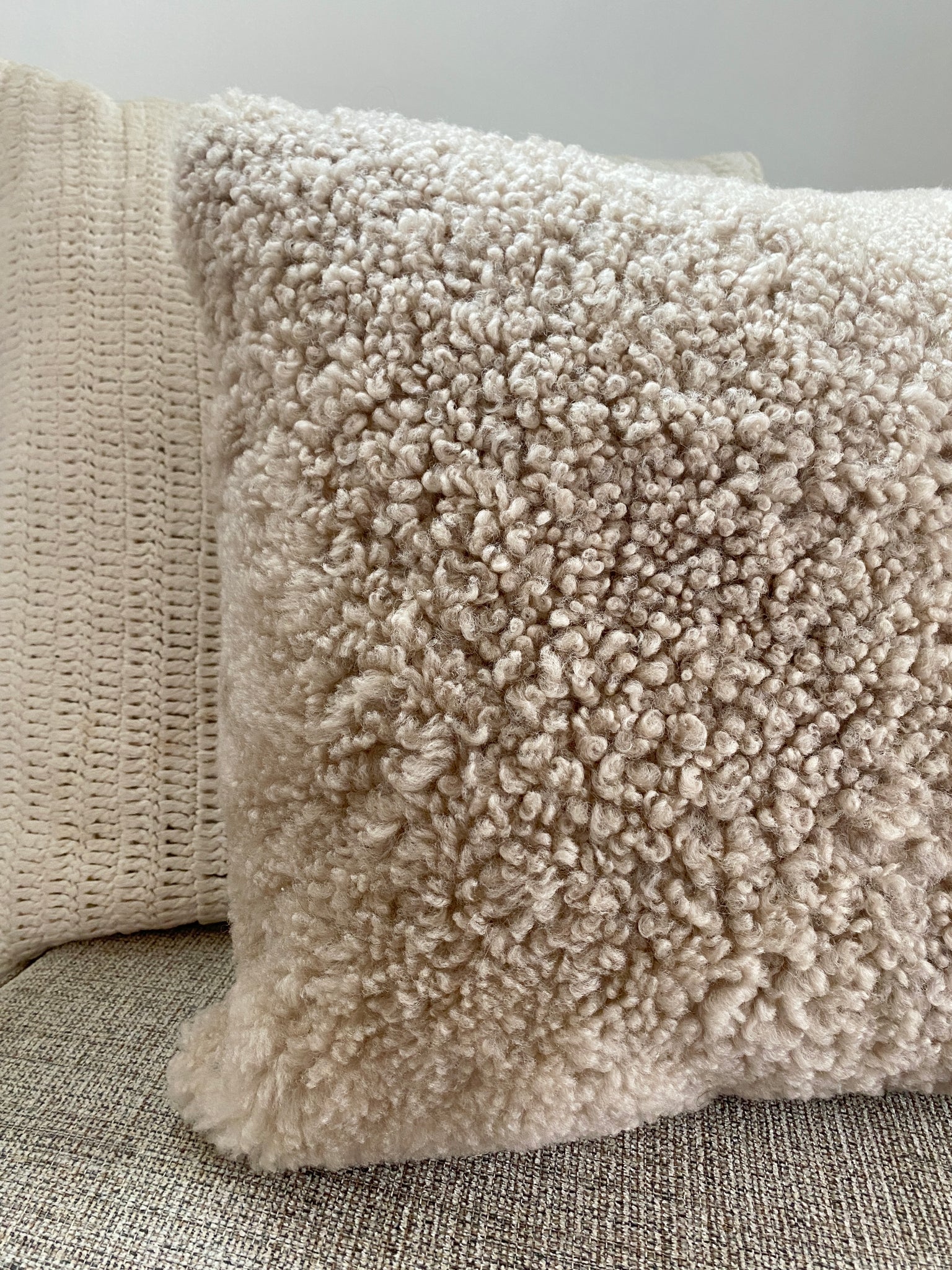 20” x 20” Tan Shearling Sheepskin Pillowcase - Image 3