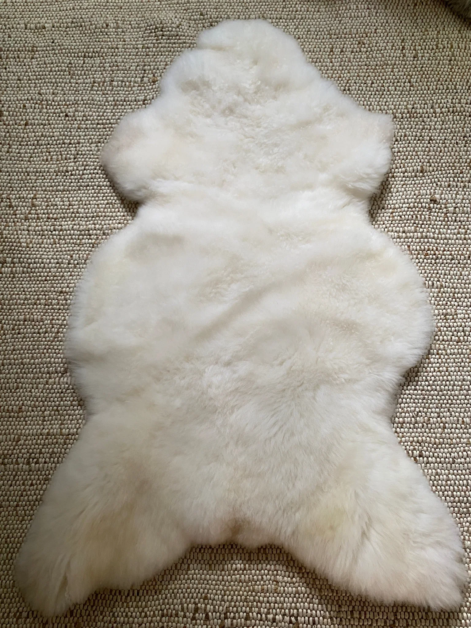 Classic Ivory Sheepskin - Image 10