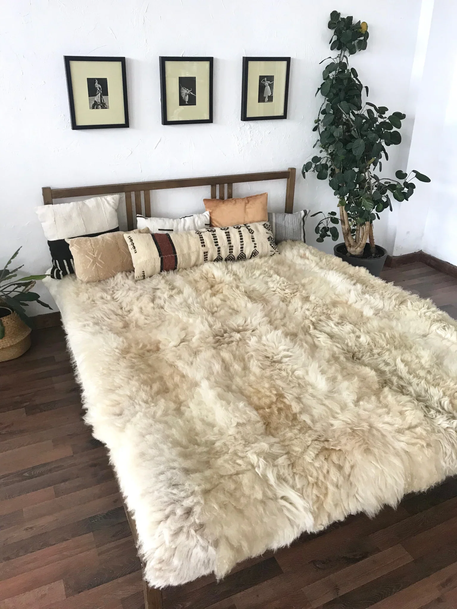 Ivory Plush Sheepskin Blanket - Image 3