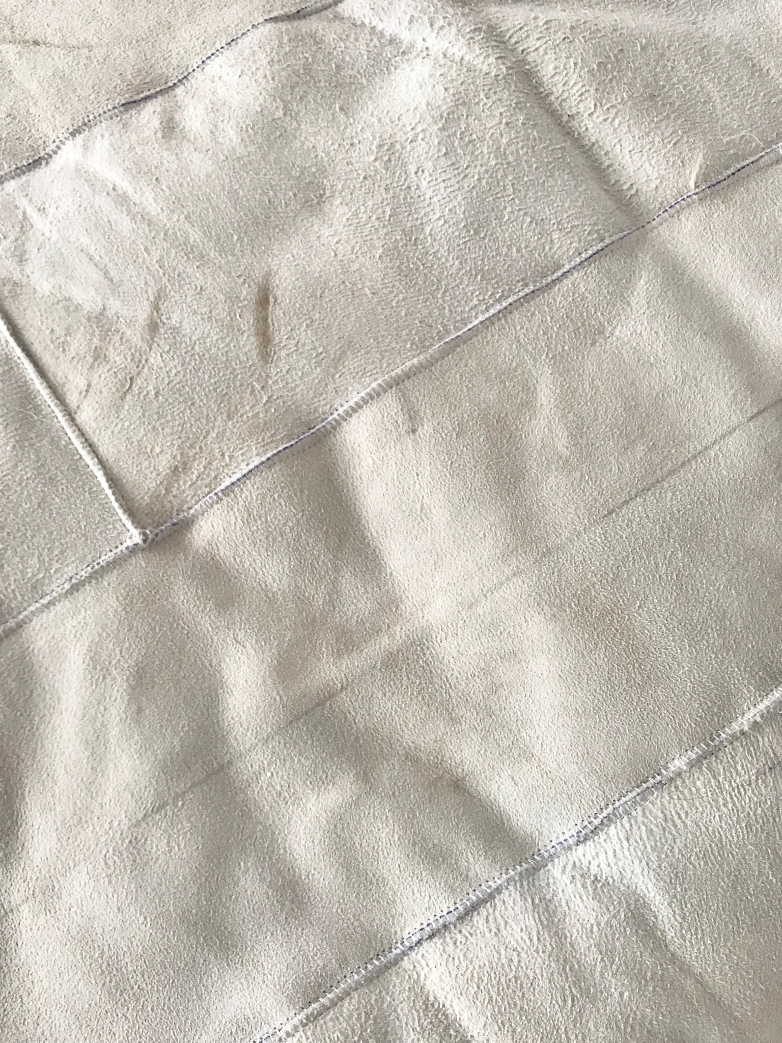 Ivory Plush Sheepskin Blanket - Image 4
