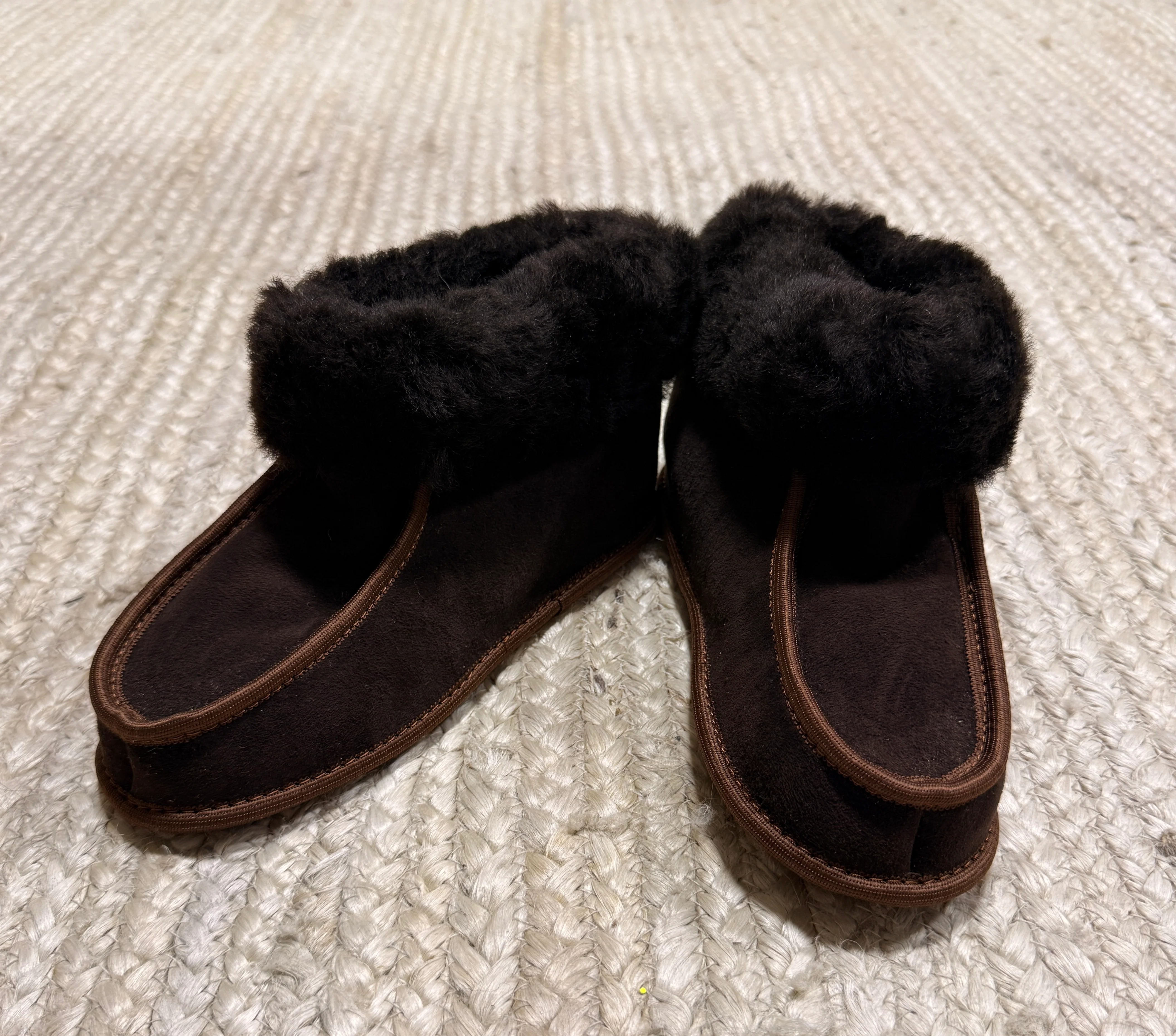 Terra Slipper (Dark brown Fur) - Size 6