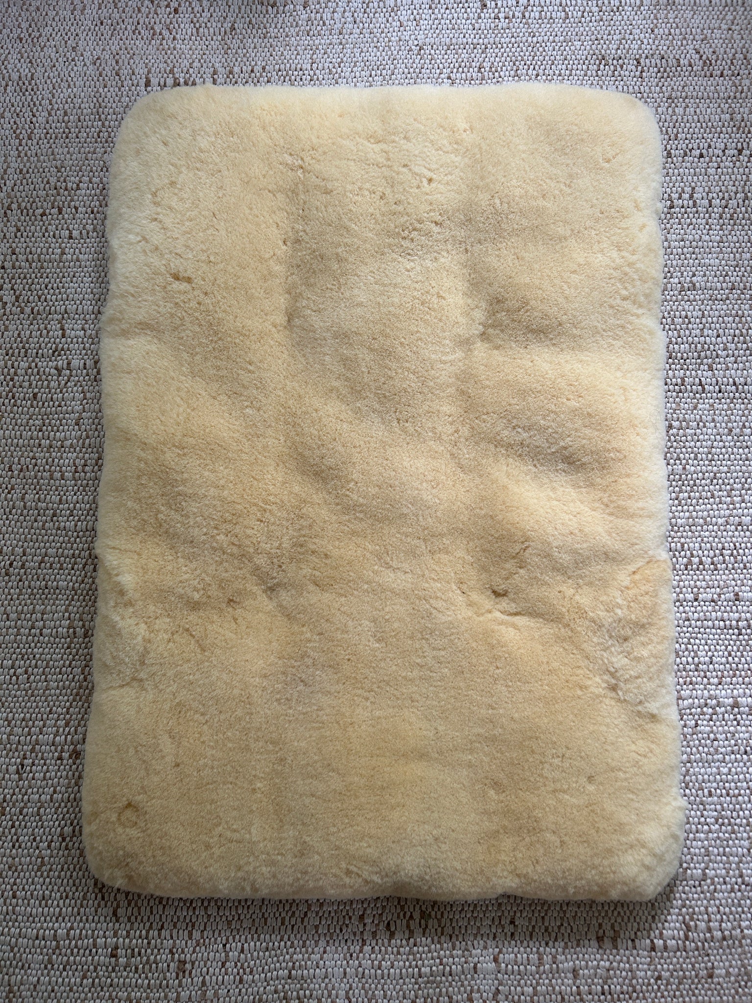 The RestPad: Wool-Stuffed Floor Bed - Image 4