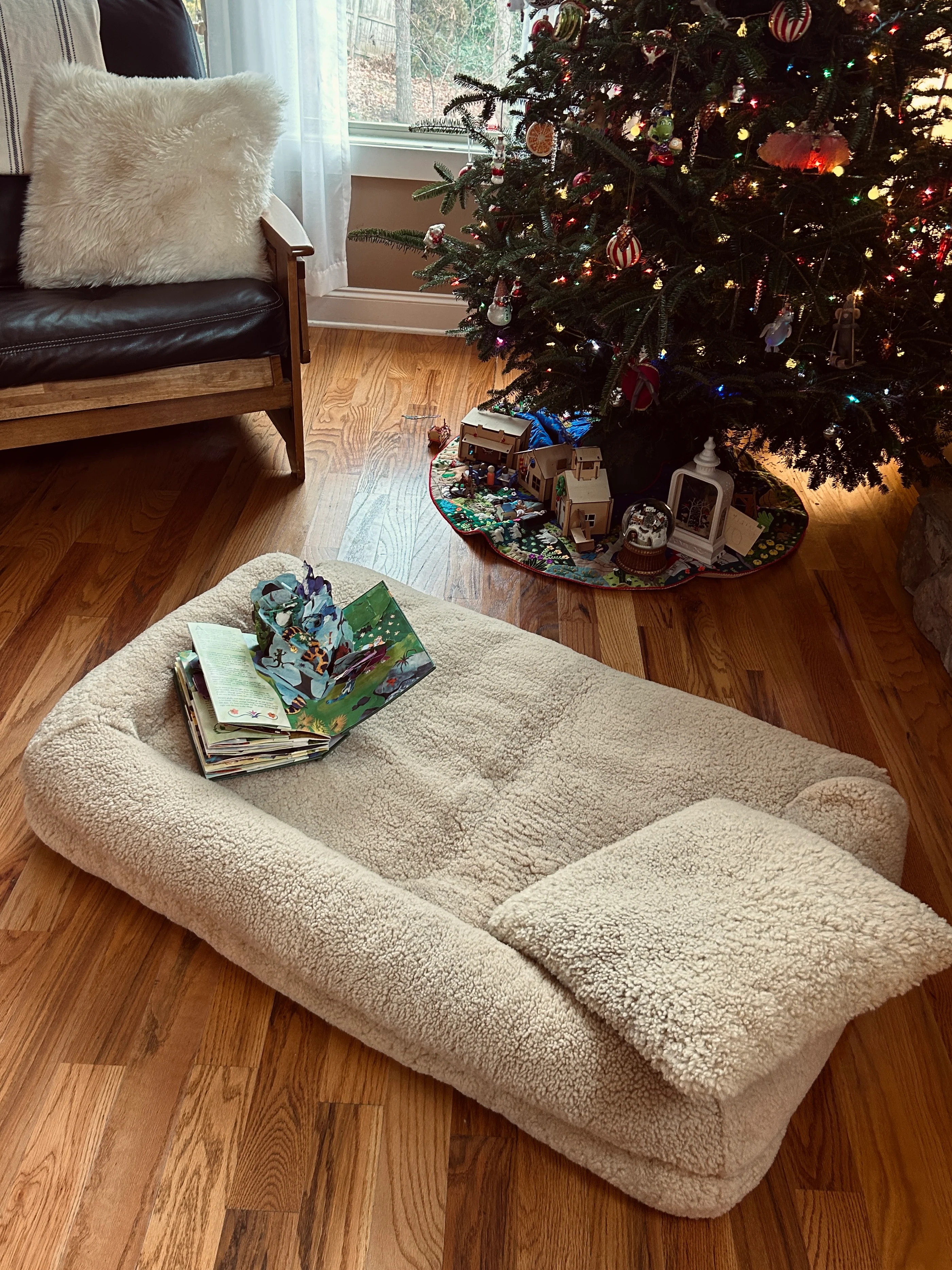 The East Perry Lounger - Image 6