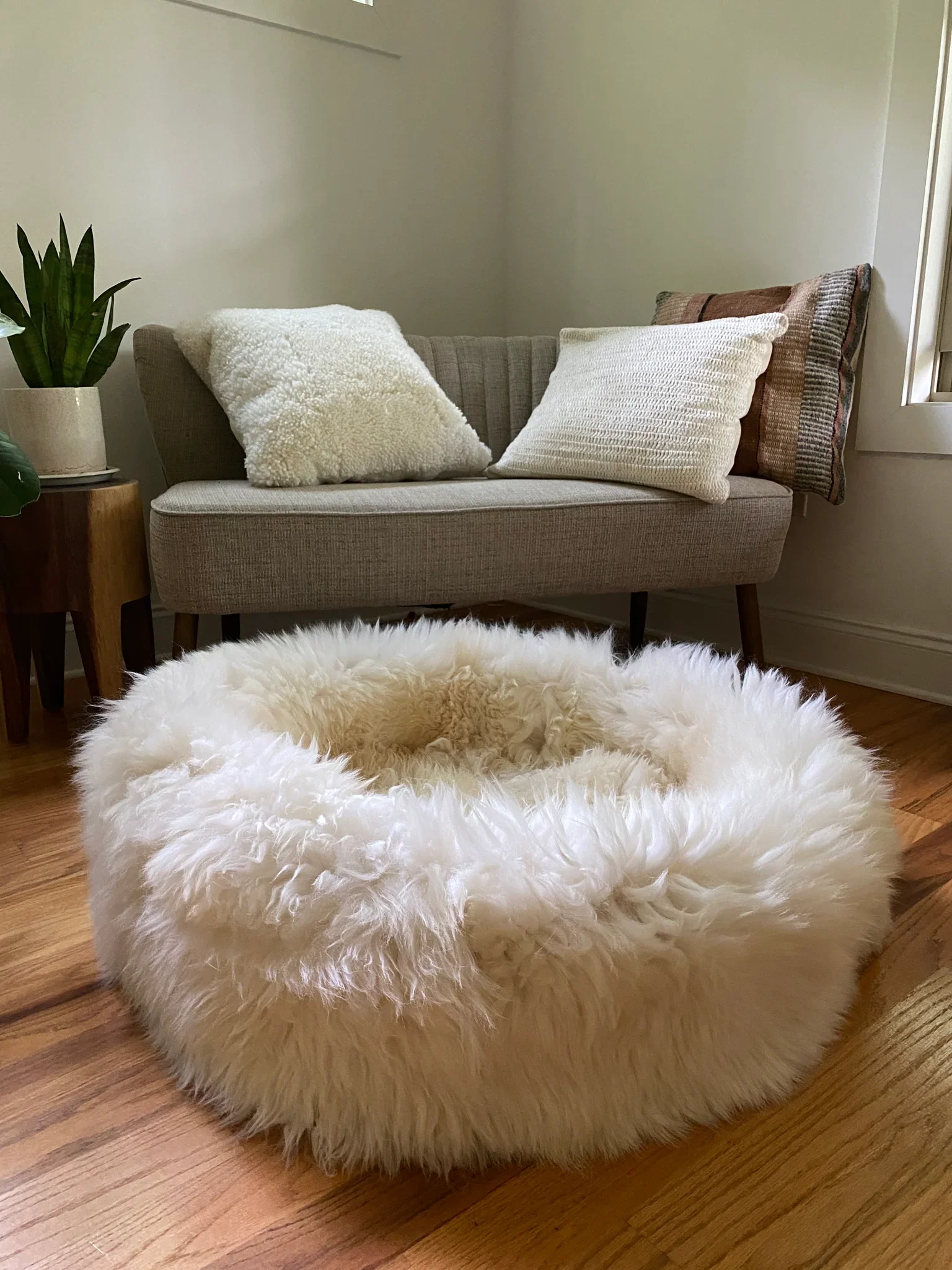 The Snug in Ivory, Large - Image 5